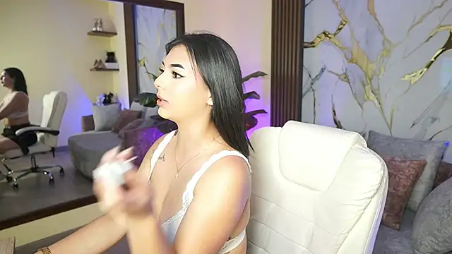 LiaWheeler online show from January 2026 07:06:01 PM