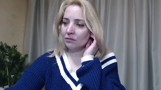 Snapshot of sweetpussy chatting on April 2026 11:05:01 AM sweetpussy online show from April 2026 11:05:01 AM