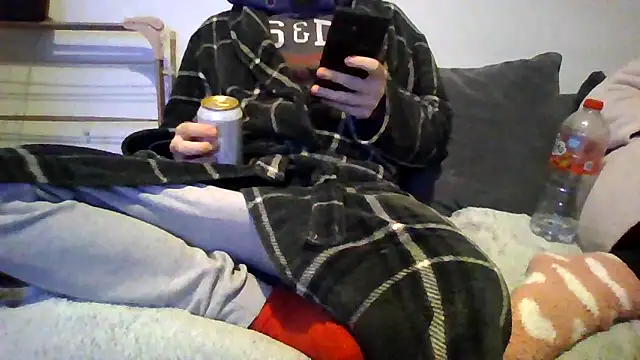 Ronnieedge online show from December 2025 07:21:01 PM