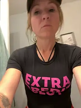 alluringpixie online show from April 2026 08:36:01 PM