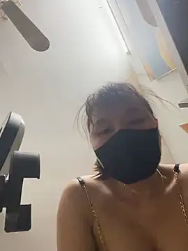 Snapshot of Hello_honey chatting on June 2026 05:00:01 PM Hello honey online show from June 2026 05:00:01 PM