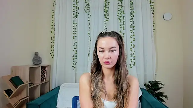 Snapshot of LunaCurly_ chatting on December 2025 11:05:01 AM LunaCurly online show from December 2025 11:05:01 AM