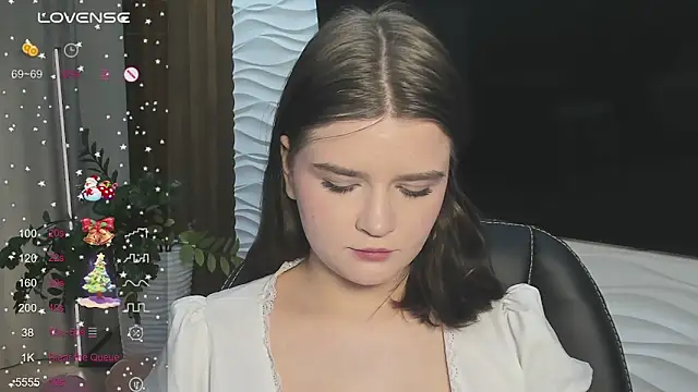 LanaTreades online show from December 2025 01:05:02 PM