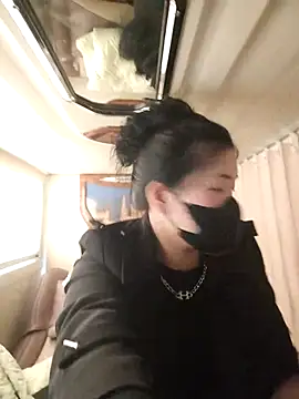 lilly dang online show from December 2025 02:42:02 AM