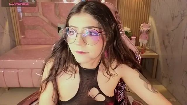 miss devil s online show from April 2026 03:23:02 AM