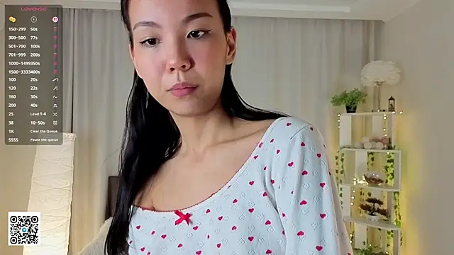 FreedaKulow online show from February 2026 07:10:01 PM