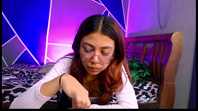 bellota bunny online show from January 2026 07:11:01 PM