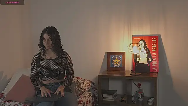 Estefania Velez online show from February 2026 02:30:01 AM