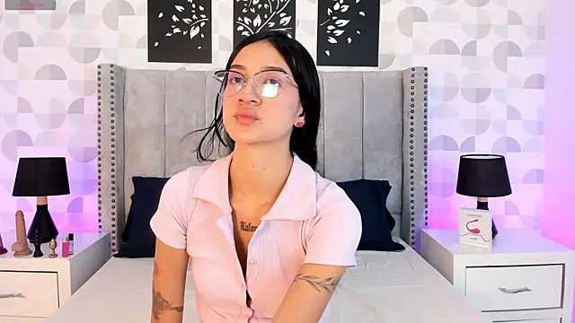 sara stonems online show from December 2025 12:22:02 PM