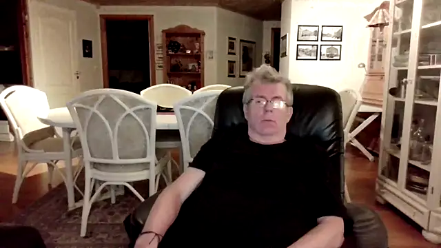 Snapshot of Mortimer_Orawan chatting on February 2026 05:51:01 PM Mortimer Orawan online show from February 2026 05:51:01 PM