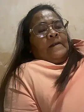 HottieBonita online show from March 2026 01:17:01 PM