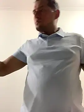 Snapshot of DarkOnebaki- chatting on January 2026 04:15:01 AM DarkOnebaki- online show from January 2026 04:15:01 AM