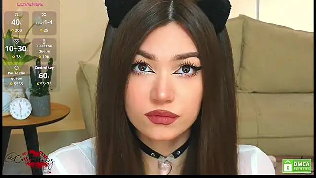 oliviaah  online show from April 2026 03:17:02 PM