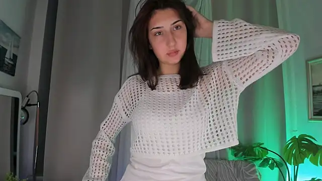 Snapshot of TariLechliter chatting on January 2026 12:31:01 PM TariLechliter online show from January 2026 12:31:01 PM