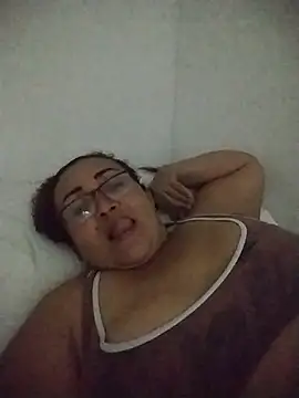 Nini Love  online show from February 2026 02:21:01 AM