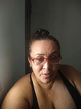 Nini Love  online show from March 2026 07:39:01 PM