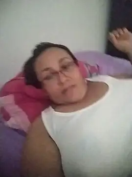 Nini Love  online show from April 2026 07:32:01 PM