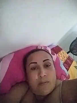 Snapshot of Nini_Love_ chatting on May 2026 04:02:02 PM Nini Love online show from May 2026 04:02:02 PM