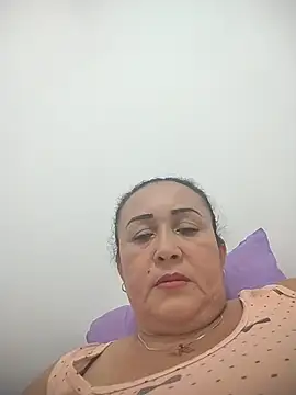 Snapshot of Nini_Love_ chatting on June 2026 04:48:01 AM Nini Love online show from June 2026 04:48:01 AM