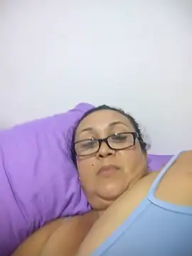 Snapshot of Nini_Love_ chatting on July 2026 03:32:01 AM Nini Love online show from July 2026 03:32:01 AM