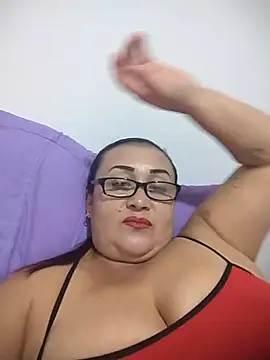 Snapshot of Nini_Love_ chatting on July 2026 03:47:02 AM Nini Love online show from July 2026 03:47:02 AM