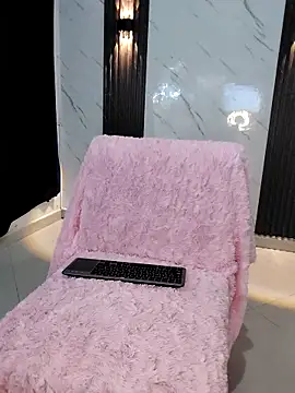 CaramelDesire online show from April 2026 01:14:01 AM