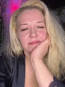 Snapshot of JenniferCarmen chatting on January 2026 03:10:01 AM JenniferCarmen online show from January 2026 03:10:01 AM