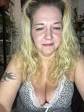 JenniferCarmen online show from March 2026 01:33:02 AM