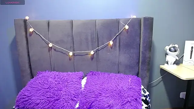 Low Rossie online show from January 2026 04:28:01 AM