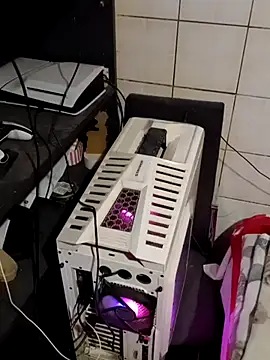 Snapshot of Pintiliescu chatting on December 2025 10:36:02 PM Pintiliescu online show from December 2025 10:36:02 PM