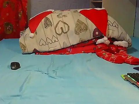 Snapshot of Pintiliescu chatting on December 2025 02:35:01 PM Pintiliescu online show from December 2025 02:35:01 PM