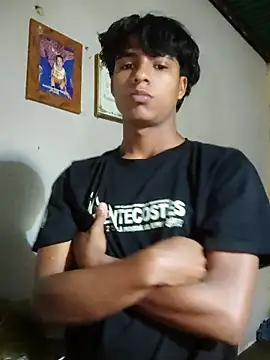 Snapshot of 2caelo chatting on January 2026 03:33:01 AM 2caelo online show from January 2026 03:33:01 AM