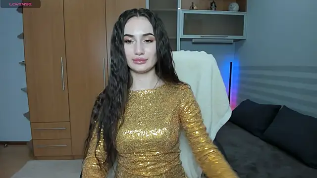 MiraaLes online show from April 2026 07:18:01 PM