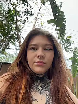 Snapshot of FionaMurr chatting on February 2026 05:06:02 AM FionaMurr online show from February 2026 05:06:02 AM