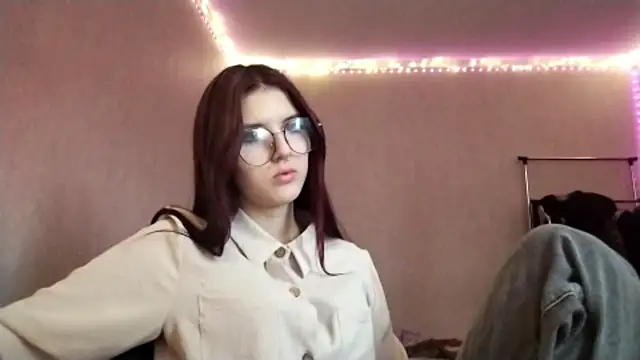 Snapshot of VictorinaMccorey chatting on January 2026 12:30:01 PM VictorinaMccorey online show from January 2026 12:30:01 PM