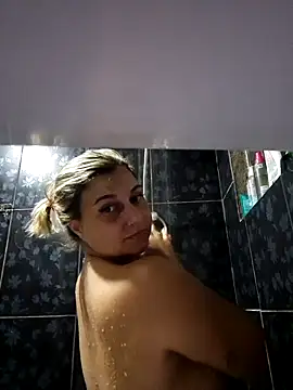Snapshot of loiragostosa69 chatting on April 2026 08:22:01 PM loiragostosa69 online show from April 2026 08:22:01 PM