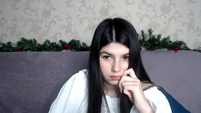 Snapshot of KisaModel chatting on December 2025 09:14:02 AM KisaModel online show from December 2025 09:14:02 AM