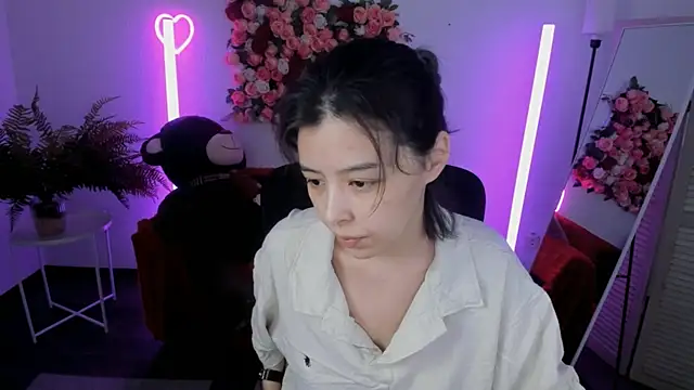 SirenMystiq online show from June 2026 09:32:01 AM