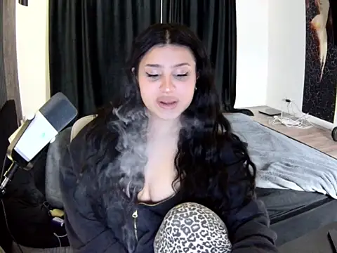 Snapshot of Nicole_Pars chatting on February 2026 05:10:01 PM Nicole Pars online show from February 2026 05:10:01 PM