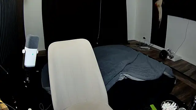 Snapshot of Nicole_Pars chatting on March 2026 05:24:02 AM Nicole Pars online show from March 2026 05:24:02 AM