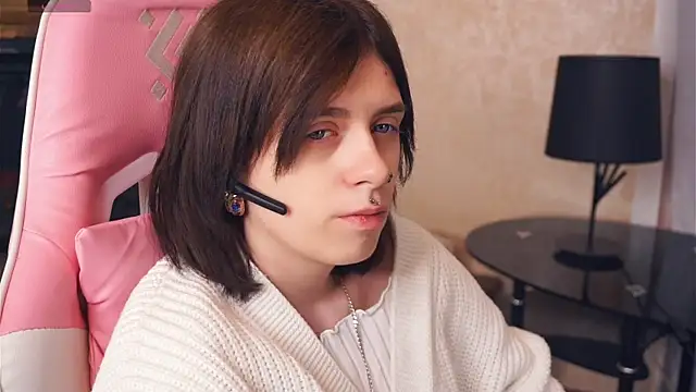 Snapshot of IleanaPishko chatting on December 2025 07:03:01 AM IleanaPishko online show from December 2025 07:03:01 AM