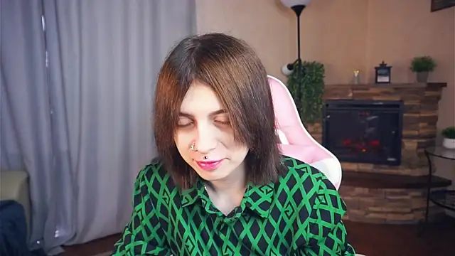 Snapshot of IleanaPishko chatting on January 2026 08:07:01 AM IleanaPishko online show from January 2026 08:07:01 AM