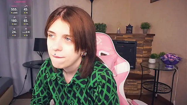 Snapshot of IleanaPishko chatting on January 2026 08:19:01 AM IleanaPishko online show from January 2026 08:19:01 AM