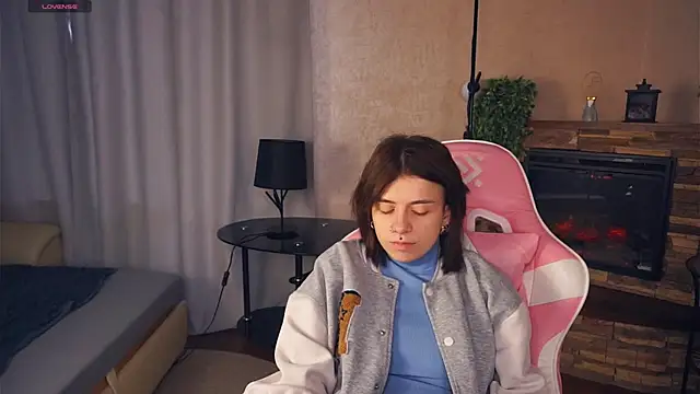 Snapshot of IleanaPishko chatting on January 2026 08:09:02 AM IleanaPishko online show from January 2026 08:09:02 AM