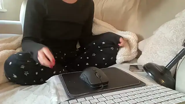 ijustturned18today online show from December 2025 02:35:01 PM