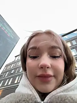 -teenytiny- online show from December 2025 12:55:02 PM