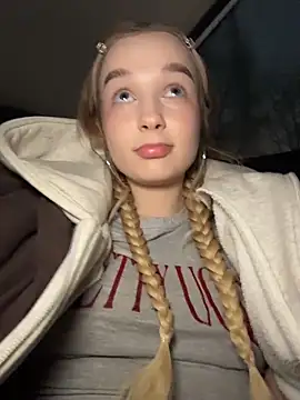 -teenytiny- online show from February 2026 03:39:02 PM