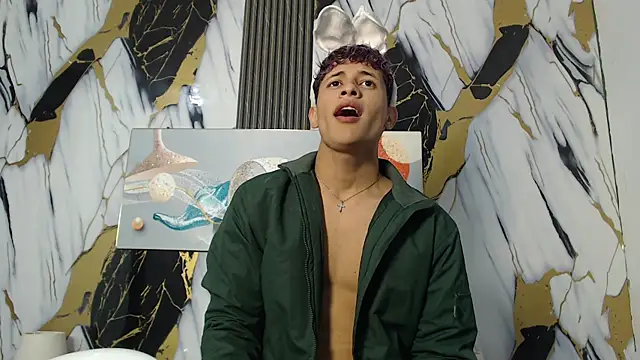 YOUNG GUYS1 online show from February 2026 01:35:02 AM