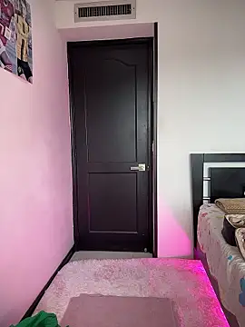 Annyhathatway online show from January 2026 09:30:02 PM