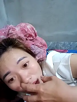 little-effy online show from February 2026 09:46:02 PM